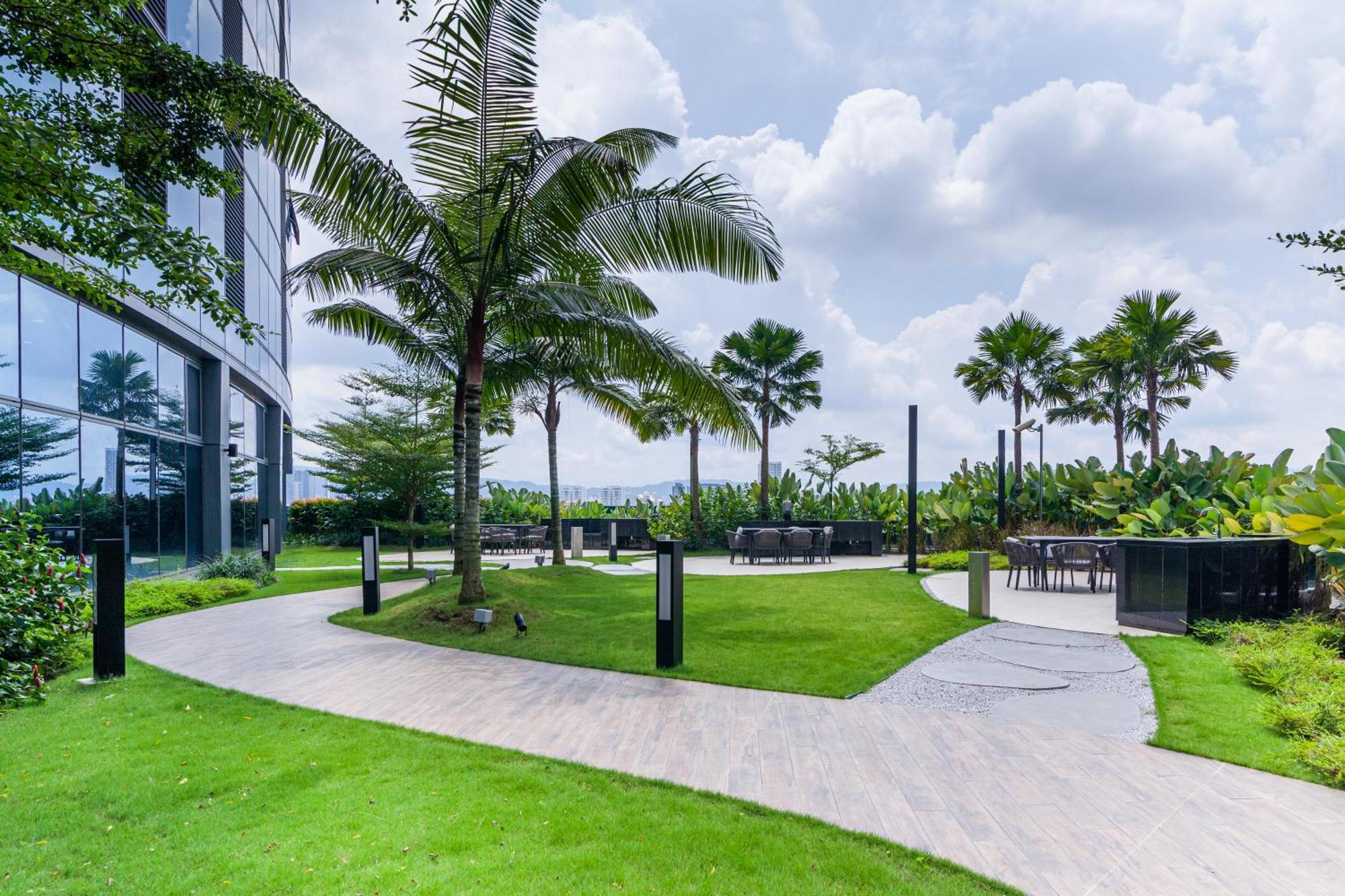 Eaton Residences Klcc By Plush 쿠알라룸푸르 외부 사진