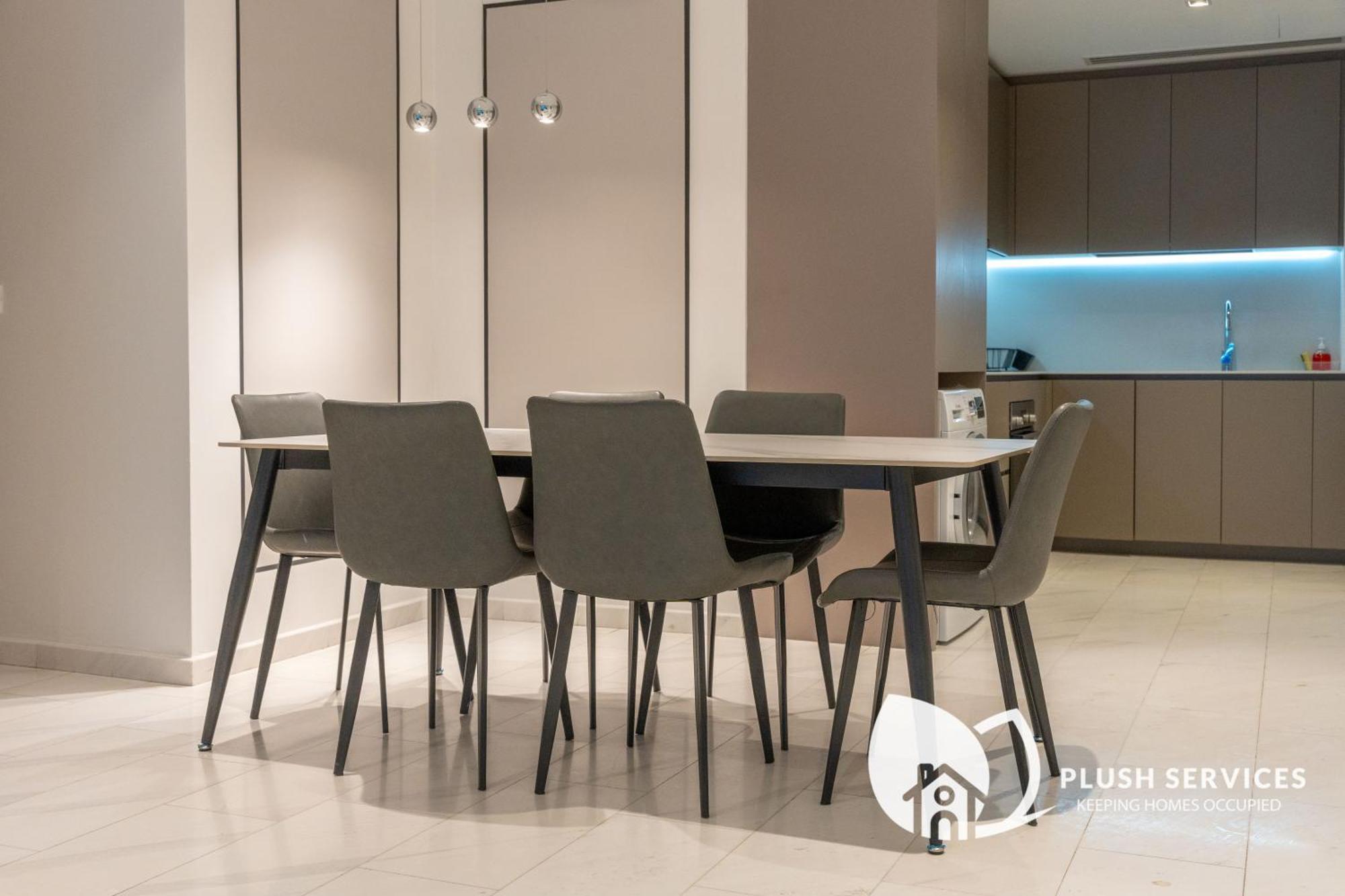 Eaton Residences Klcc By Plush 쿠알라룸푸르 객실 사진