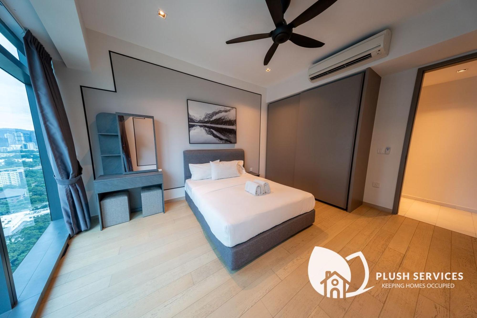 Eaton Residences Klcc By Plush 쿠알라룸푸르 객실 사진
